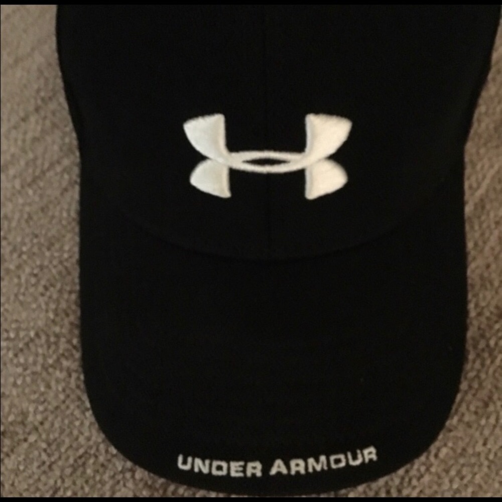 Under armor hat NWOT